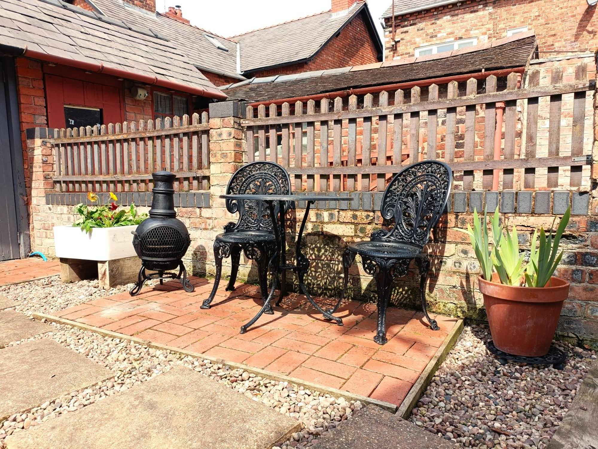Charming Terrace Home In Whitchurch ウィットチャーチ エクステリア 写真